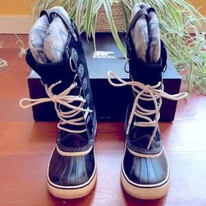 Joan of Artic Knit II boots